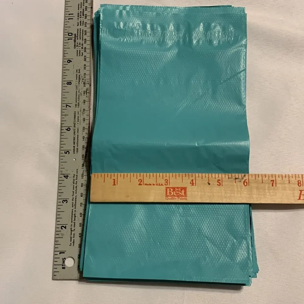 400 piece poly mailer/shipping bags.  NWT & only open for photos